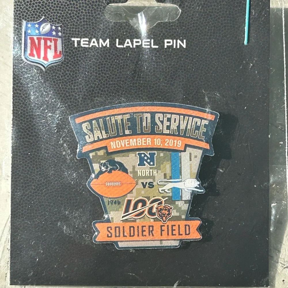 NFL Salute to Service Soldier‎ Field Pin - Blue and Orange